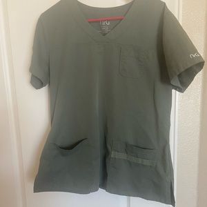 😊 NrG Olive Scrub Top 😊